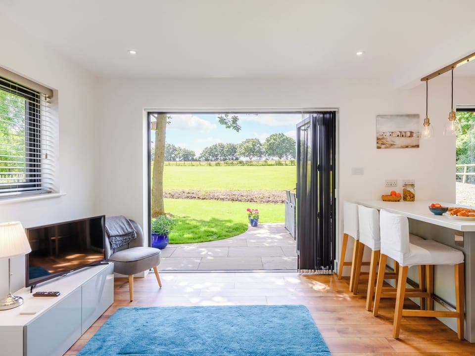 Open plan living space | Willow Cottage, Stonham, near Needham Market