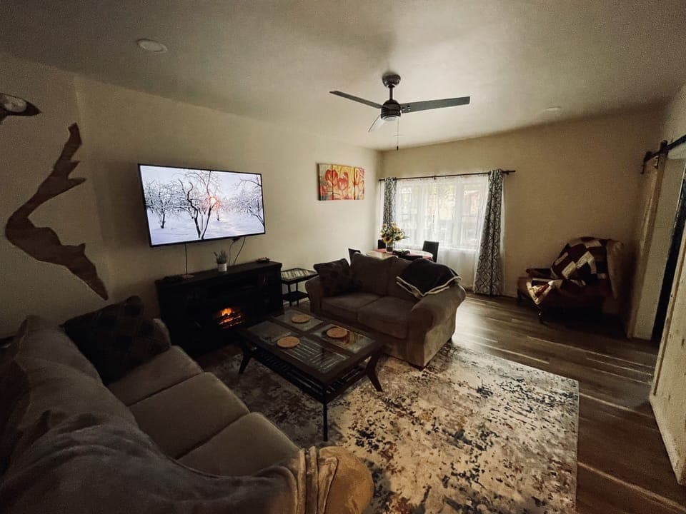 the living-room, suited for any season and every occasion!
