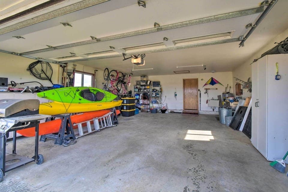 Garage | Kayaks | Bicycles | Beach Chairs