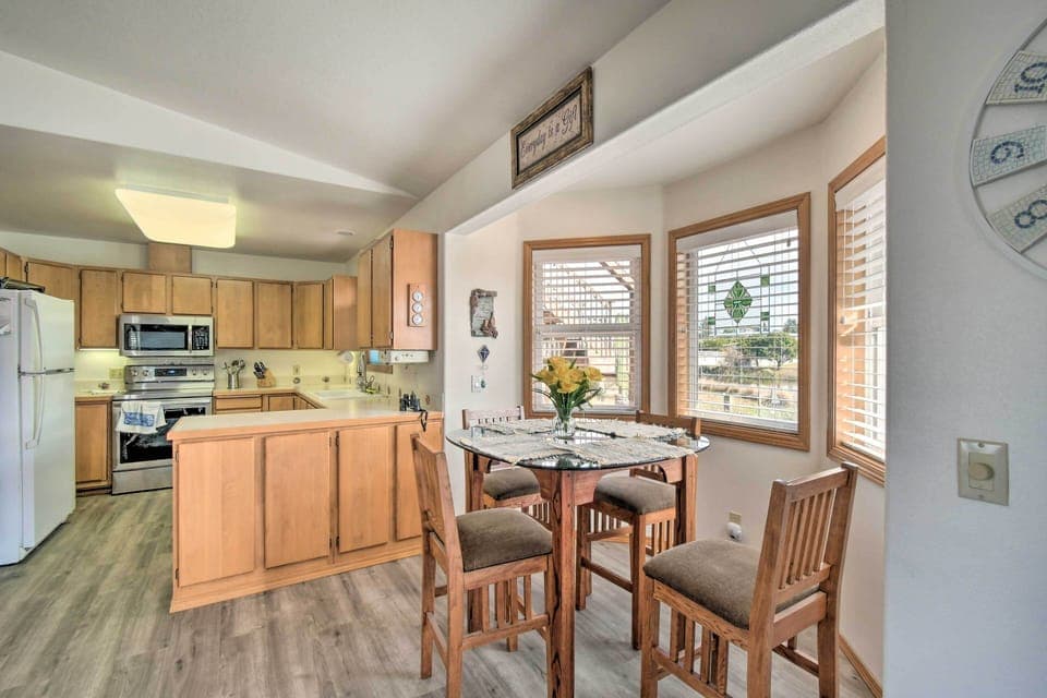 Additional Dining Area