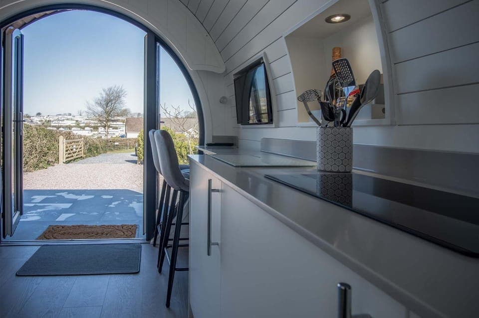 Bracken Burrows - 1 Bedroom Pod - New Hedges (21310)