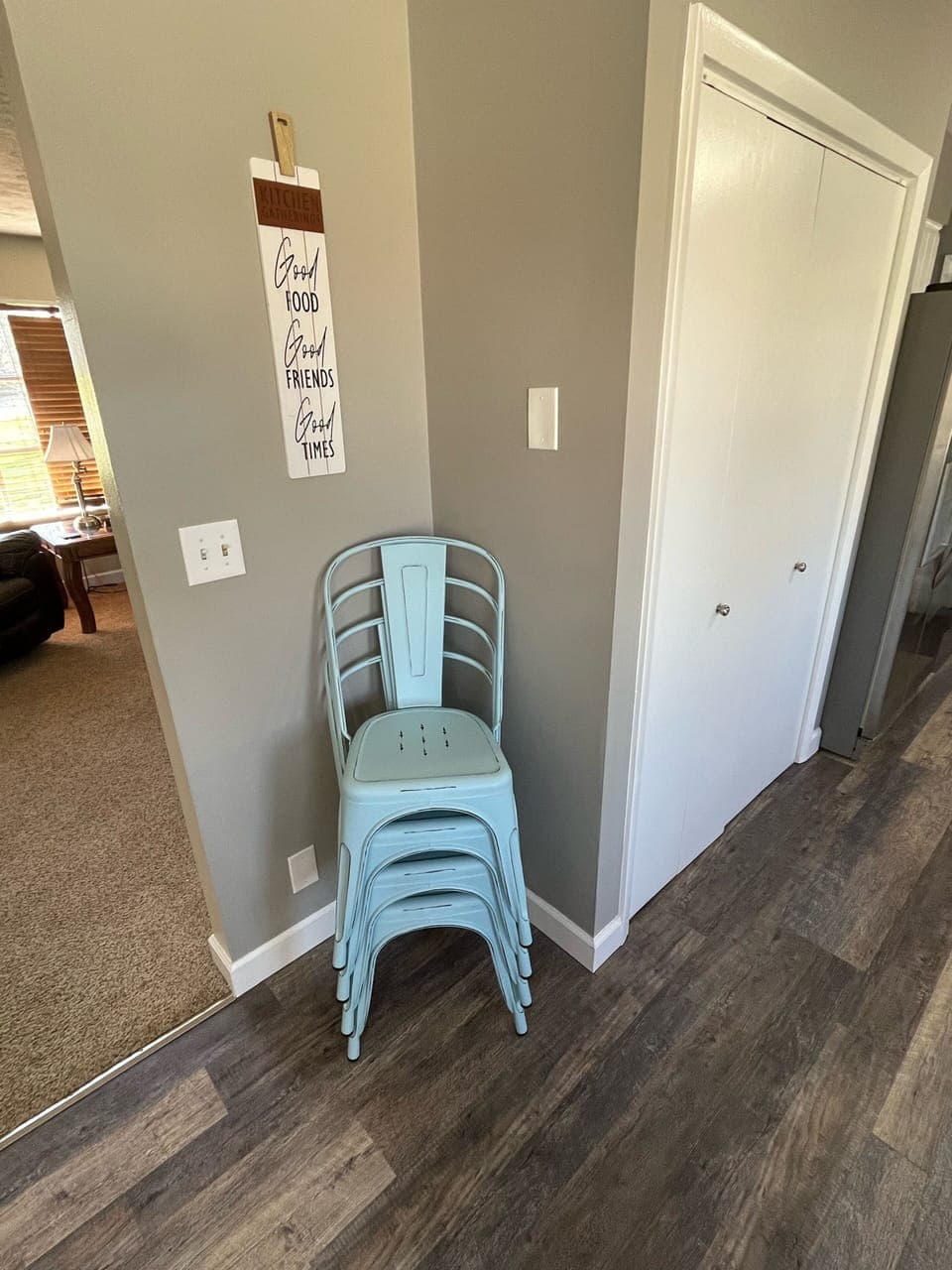 Extra seating for dining room table 