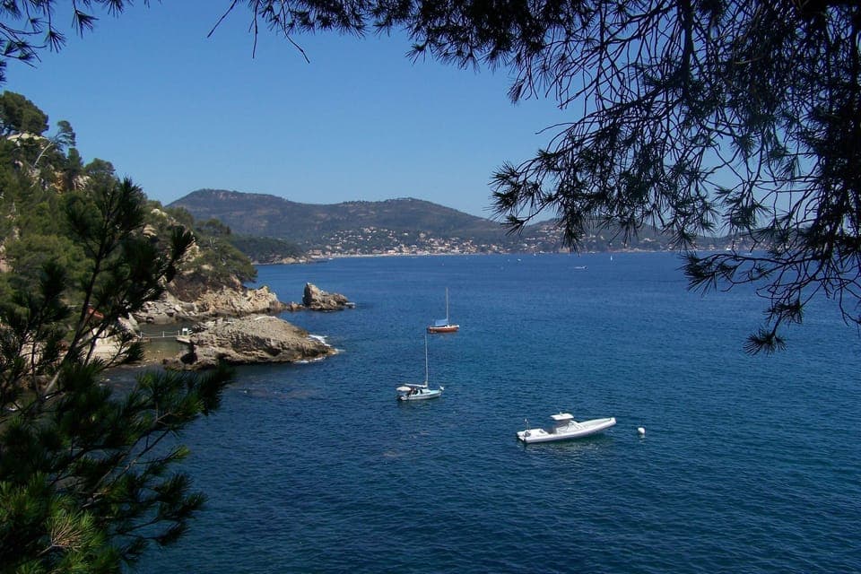 Surroundings [summer] (1-5 km)