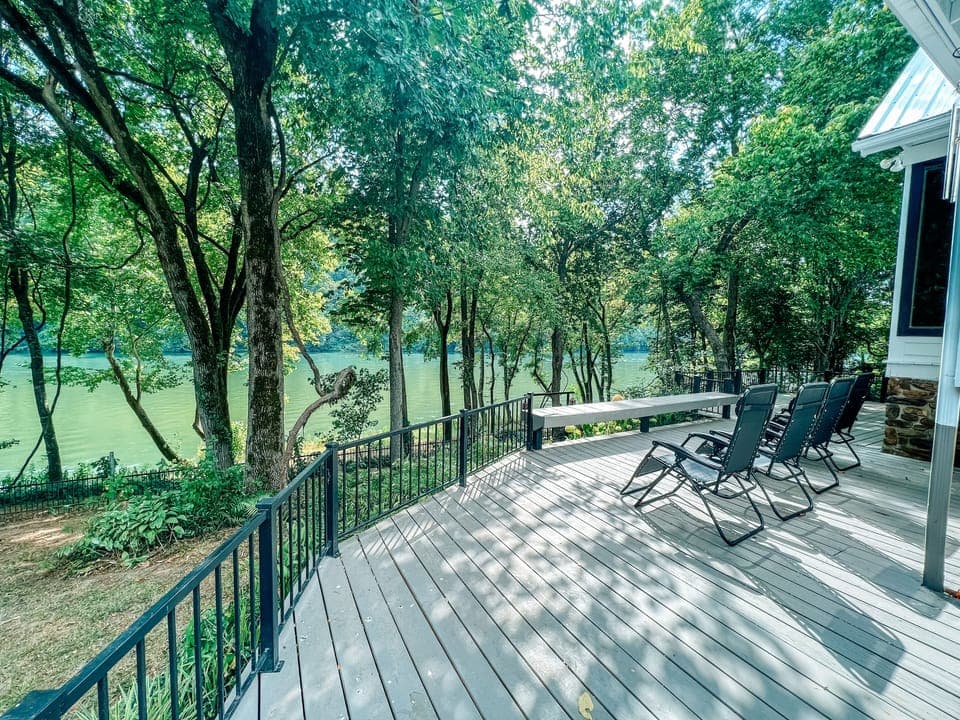 The back patio has views to die for of The White River! 