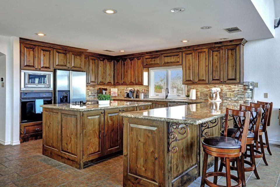 Fully equipped kitchen for group meals at your Lake Travis lakefront home