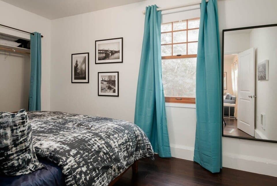 #InvestREPM Historic Kenton comfortable & fully furnished Guest House. Make this your HOME Suite Home in Portland #BookDirect #InvestREPM #StayinMyDistrict