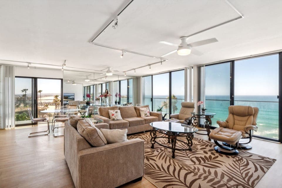 Living Area / Ocean View