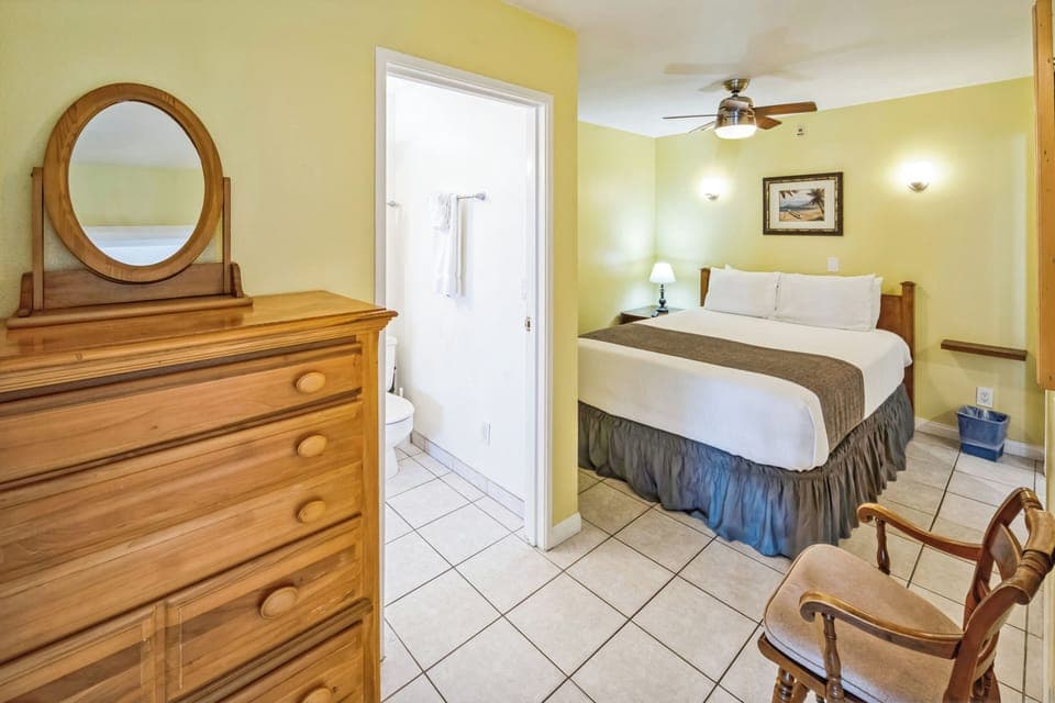 Queen Bed / Bedroom Two