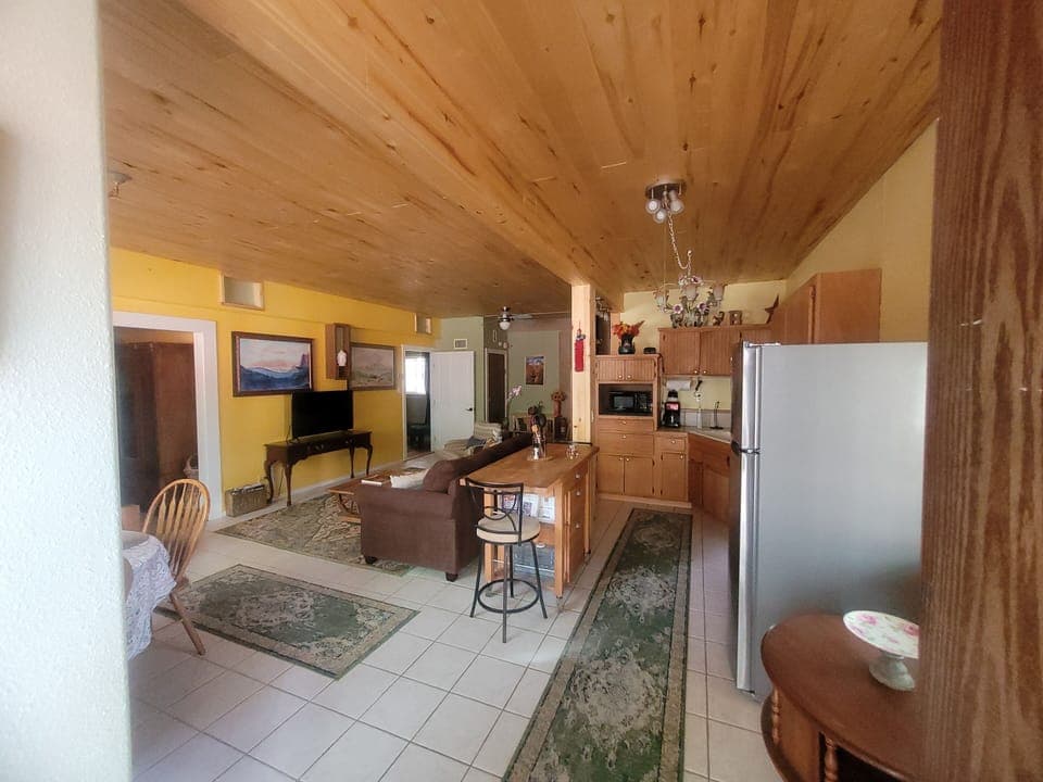 Living room/kitchen