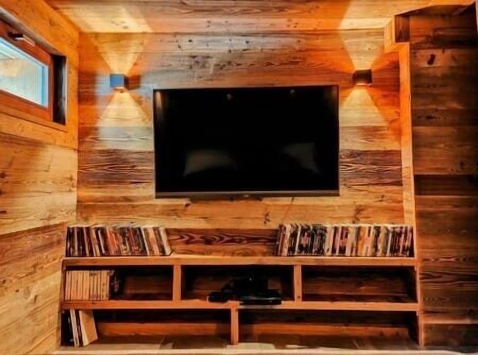 TV room with DVD and VOD
