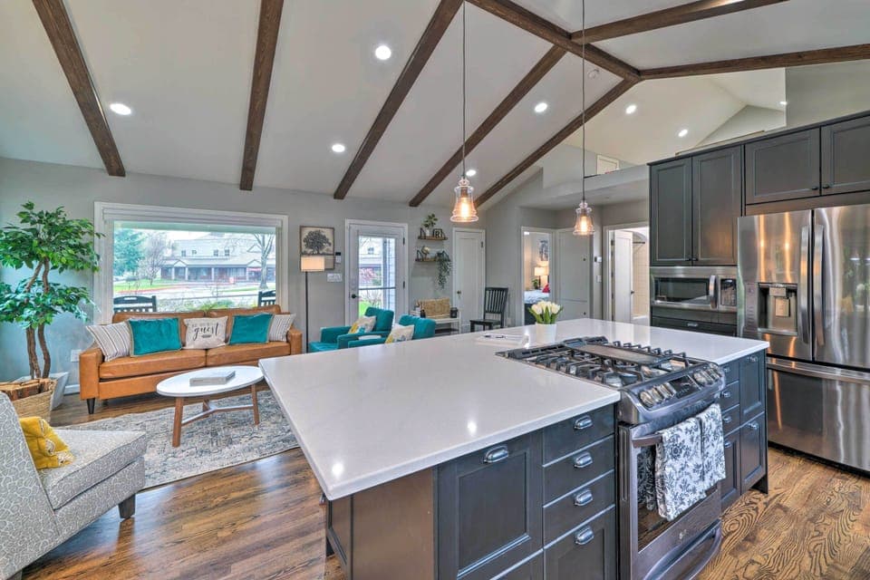 Interior | Free WiFi | Central A/C & Heat | Smart TV