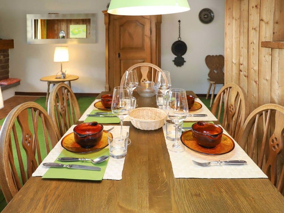 Food, Table, Tableware, Furniture, Property, Dishware, Chair, Plate, Wood, Lighting