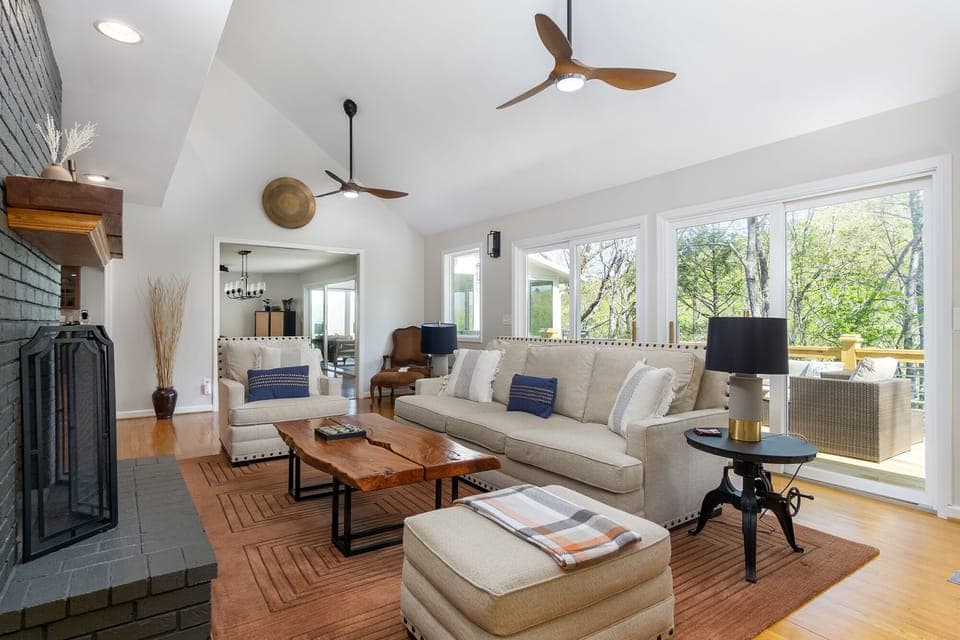 Welcome to Grey Eagle Lodge!