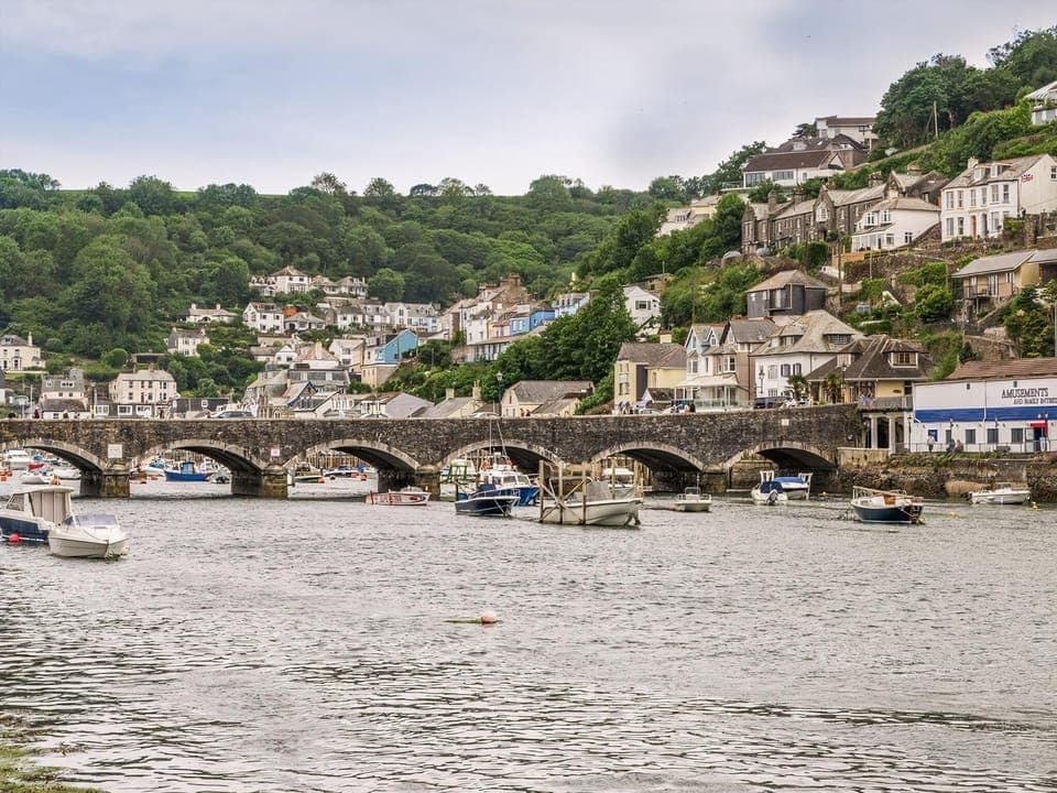 Surrounding area | 3 Mount Pleasant - River View Cottages, Looe