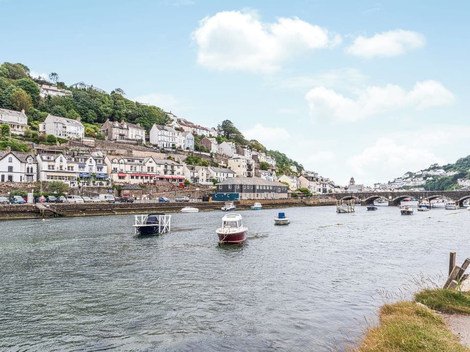 Surrounding area | 2 Mount Pleasant - River View Cottages, Looe