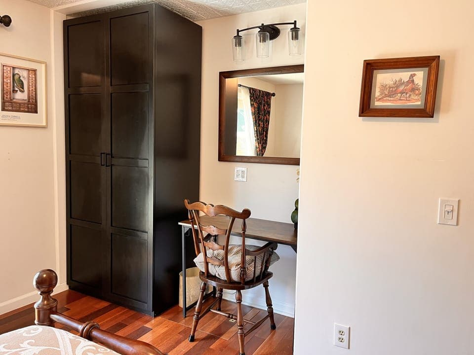 Wardrobe and working desk in bedroom #2