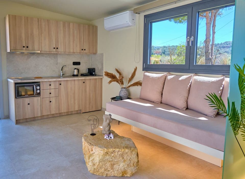 Èmar Deluxe Junior Suite Arillas Corfu Kitchen And Living Area 