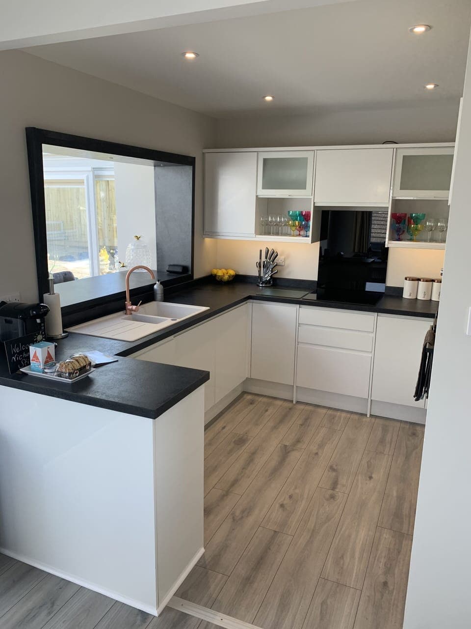 Brand New Fully Stocked Kitchen with Dishwasher / 2 Ovens / Large Fridge Freezer