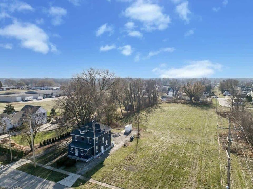 Get a bird’s-eye view with the second Aerial Shot —showcasing our home’s prime location, spacious layout, and nearby attractions. See just how close you are to the fun, with plenty of room to relax and explore. It’s all right here, waiting for you!