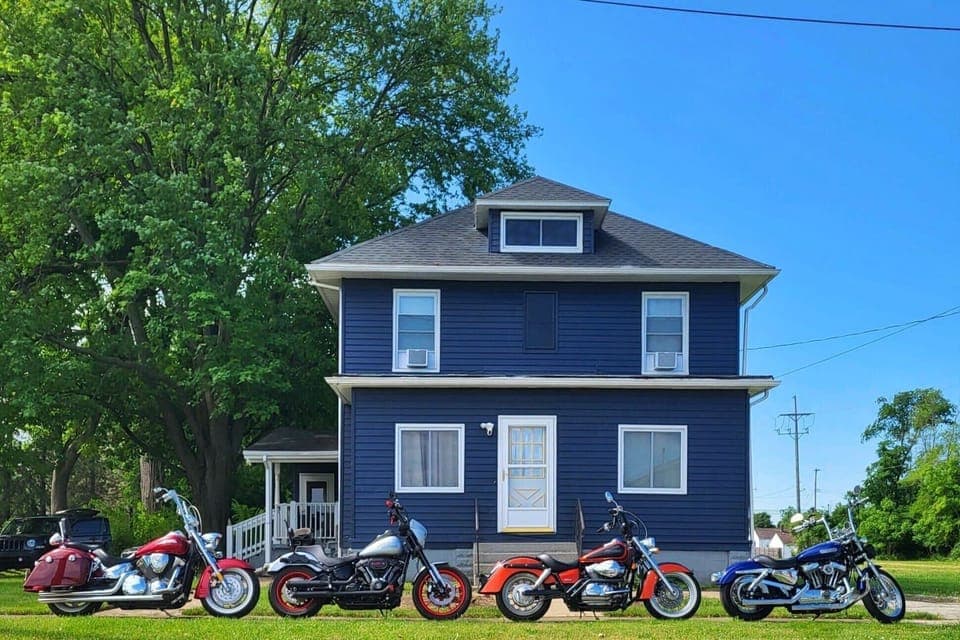 Treat yourself to some well-deserved R&R. Whether you're lounging in the cozy living room,or enjoying a peaceful night’s sleep, our space is designed to help you unwind, recharge, and feel totally at ease throughout your stay.