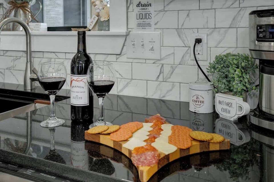 Kitchen Countertop Space