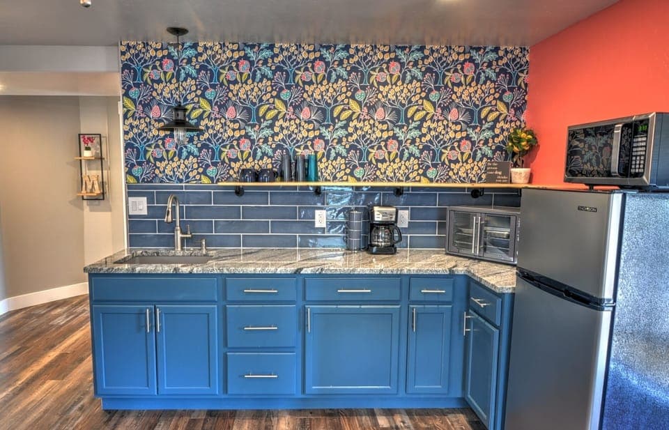 Fully Stocked and Functional Kitchenette
