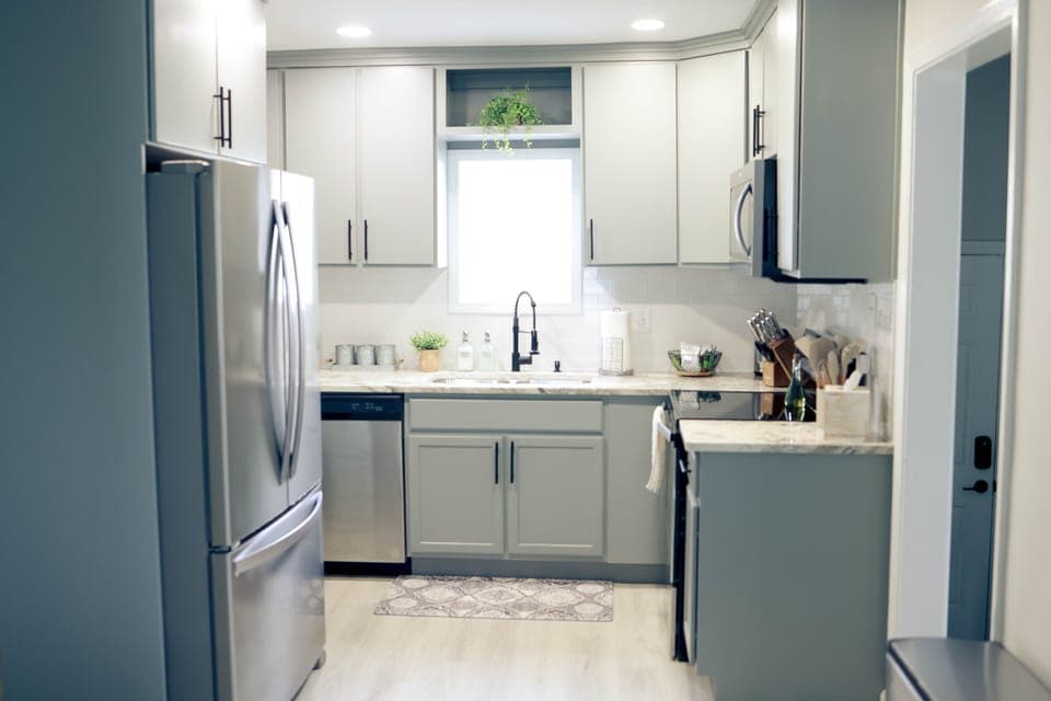 Brand new fully-stocked kitchen.