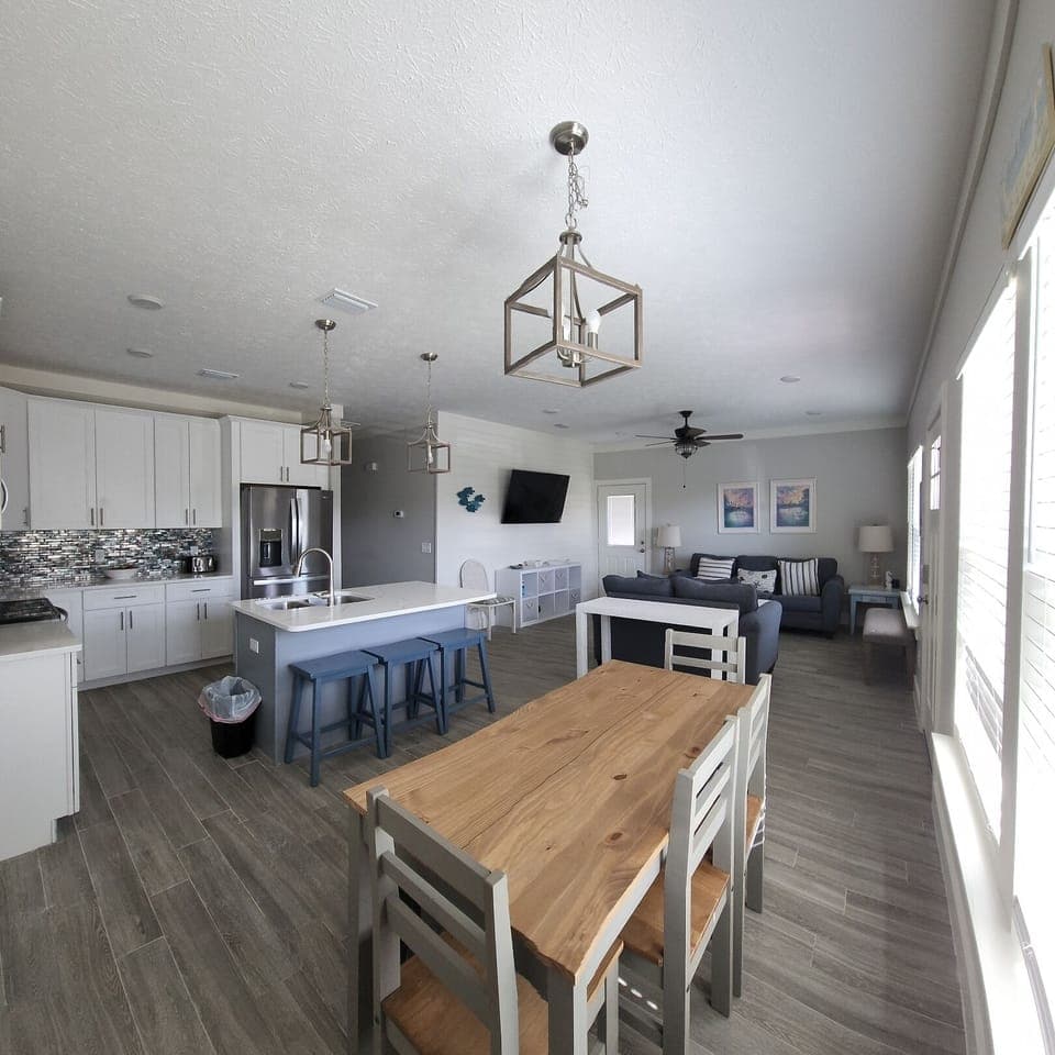 Dining room, kitchen and living room - open floor plan.