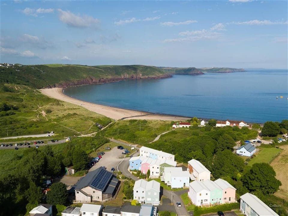 Beach side Holiday Park, minutes walk to the beach.