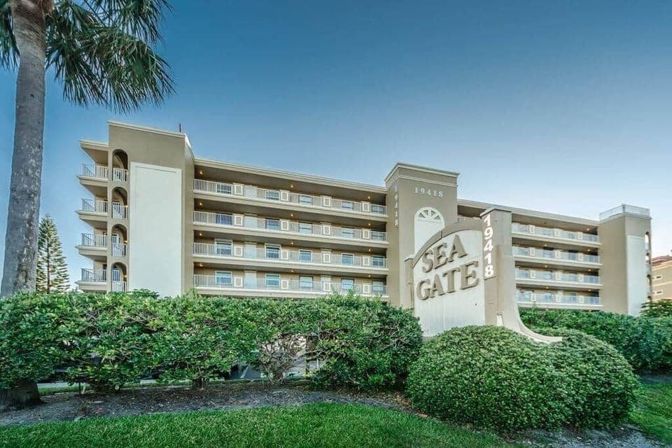 Sea Gate 19418 Gulf Blvd., Indian Shores, FL, 33785