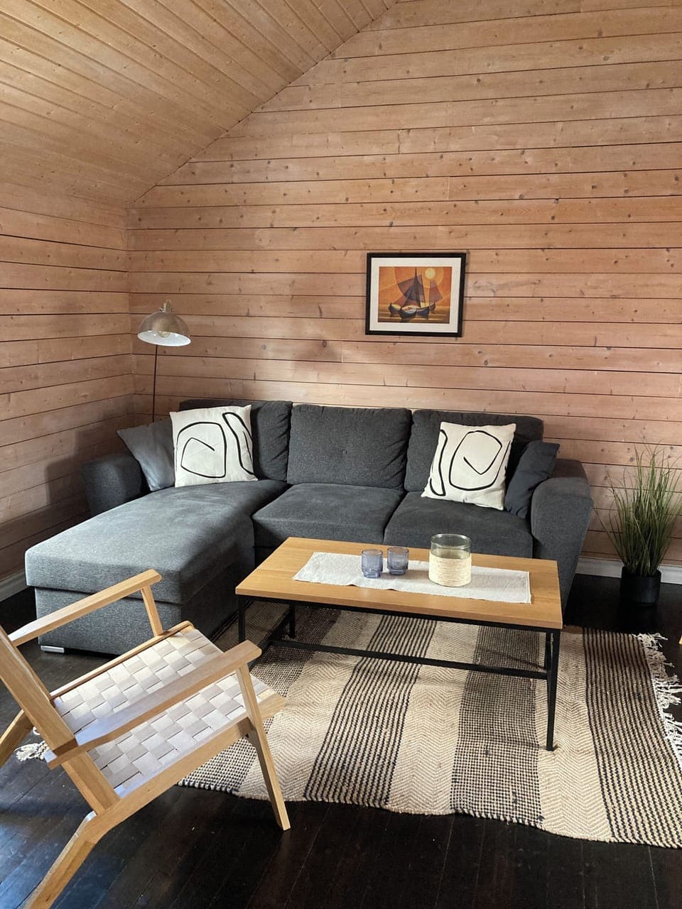 Living room
