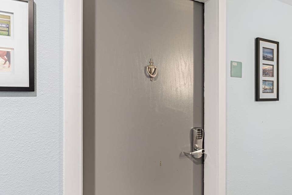 Entry. (40B)