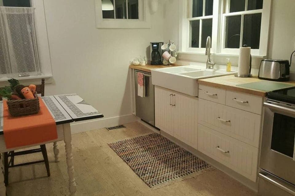 The cottage kitchen