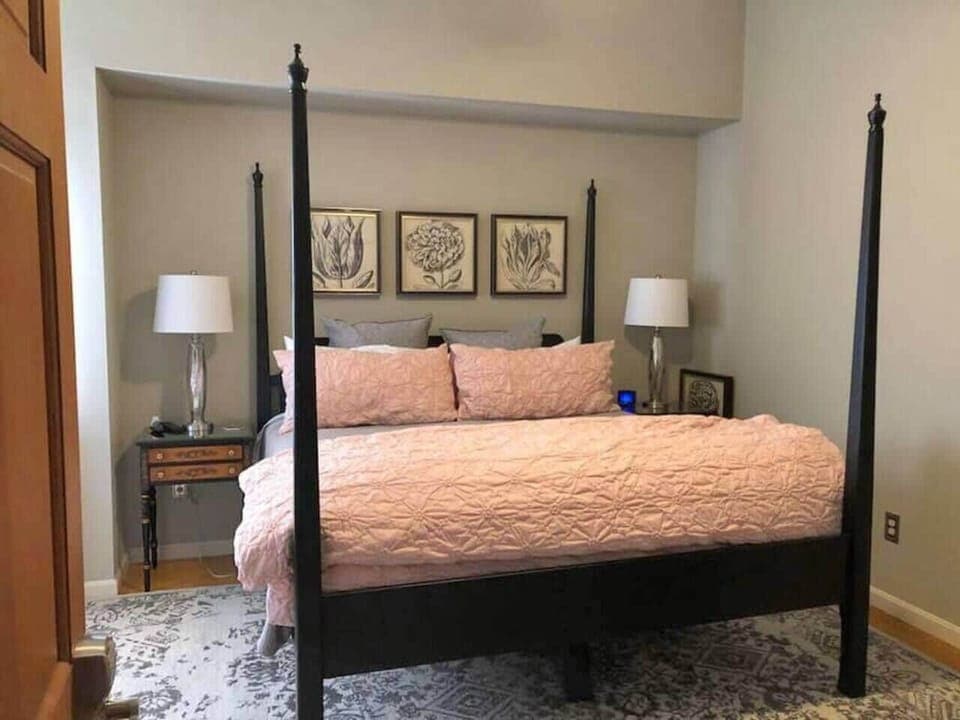 The king bedroom