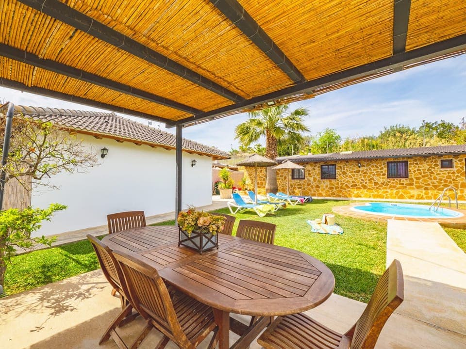 Wonderful country house with swimming pool for 8 people in Cártama