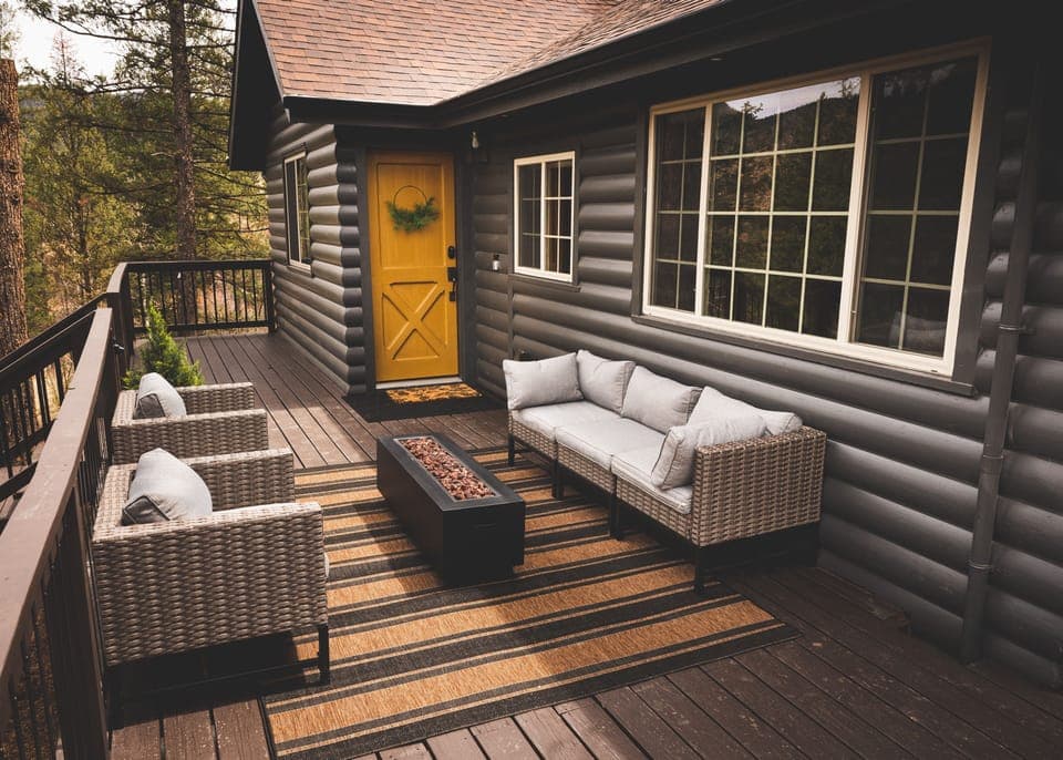Deck with fire table.