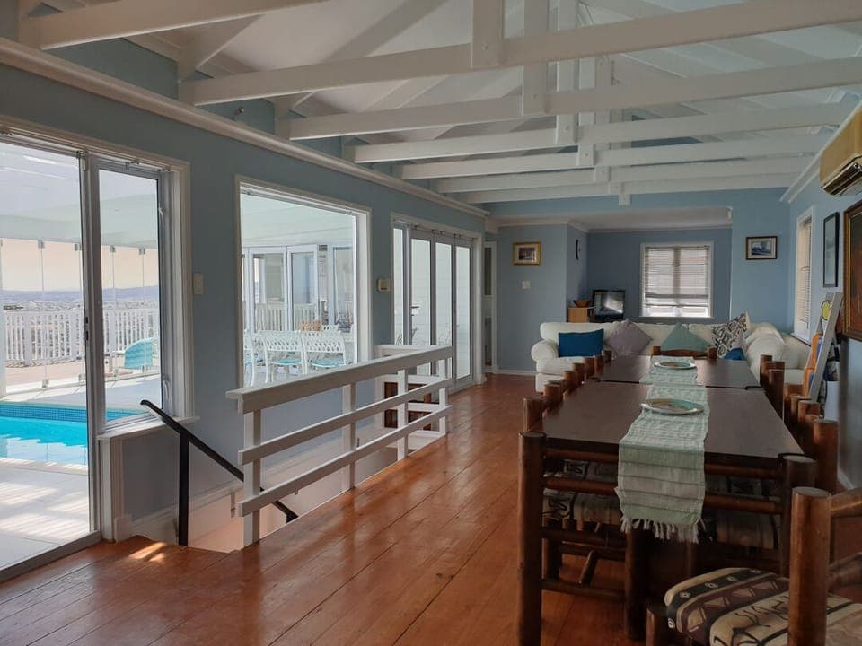 The dining area and lounge