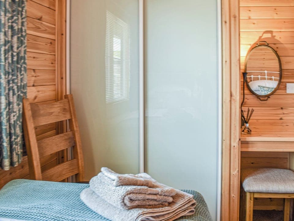 Twin bedroom | Islabank Lodge, Auchterarder