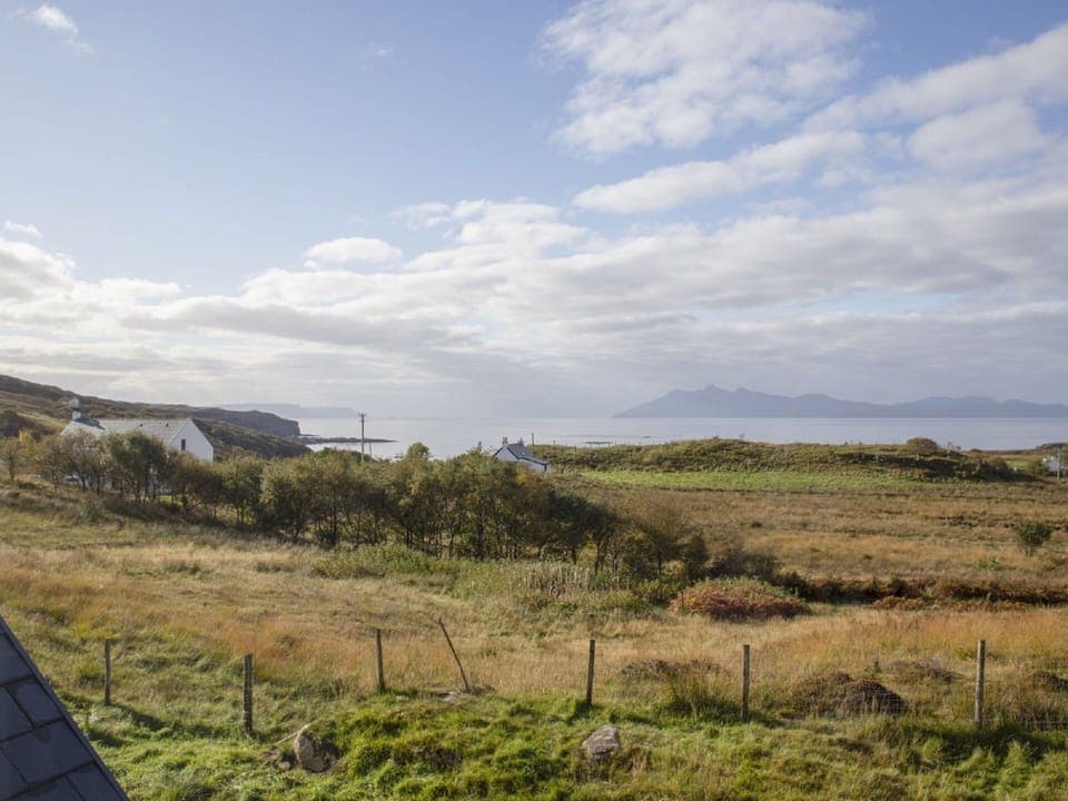 Cloud, Sky, Plant, Natural Landscape, Highland, Land Lot, Grass, Cumulus, Grassland, Rural Area