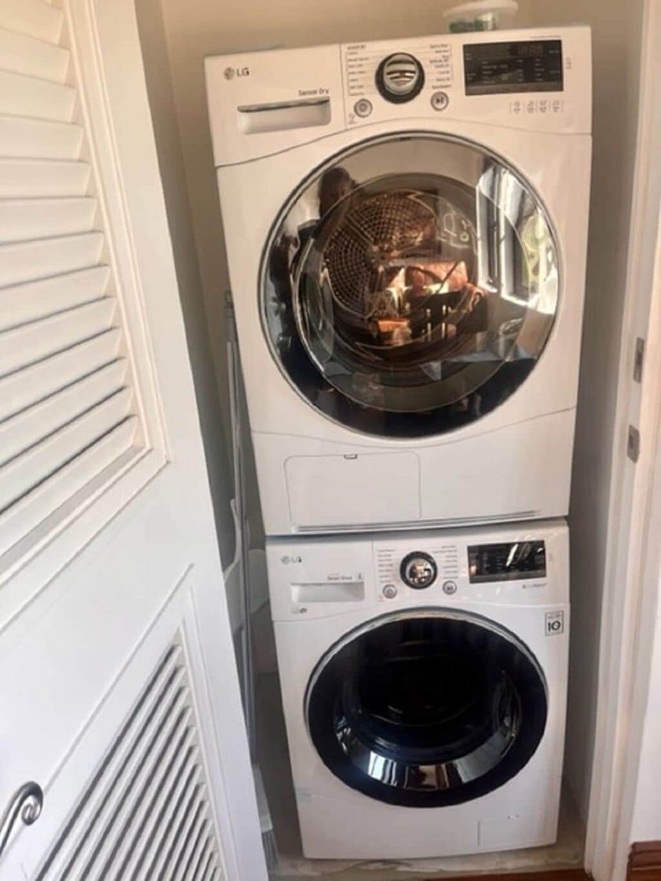 Washer and Dryer located in the villa 