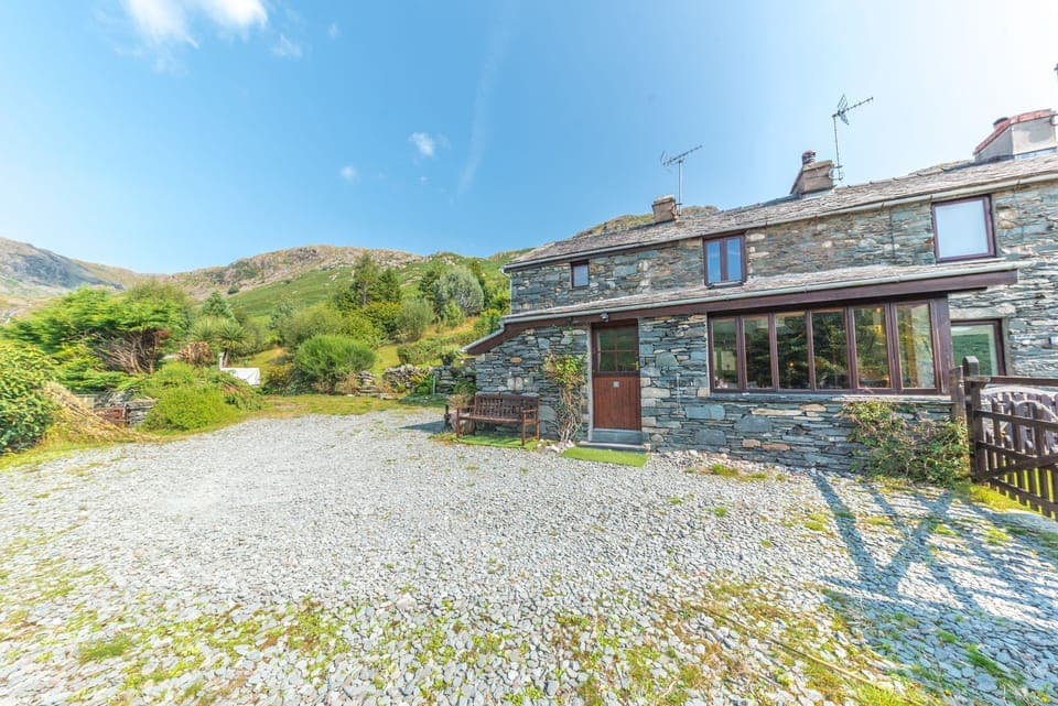 Slater Bob's Mountain Cottage in Coppermines Valley Lake District