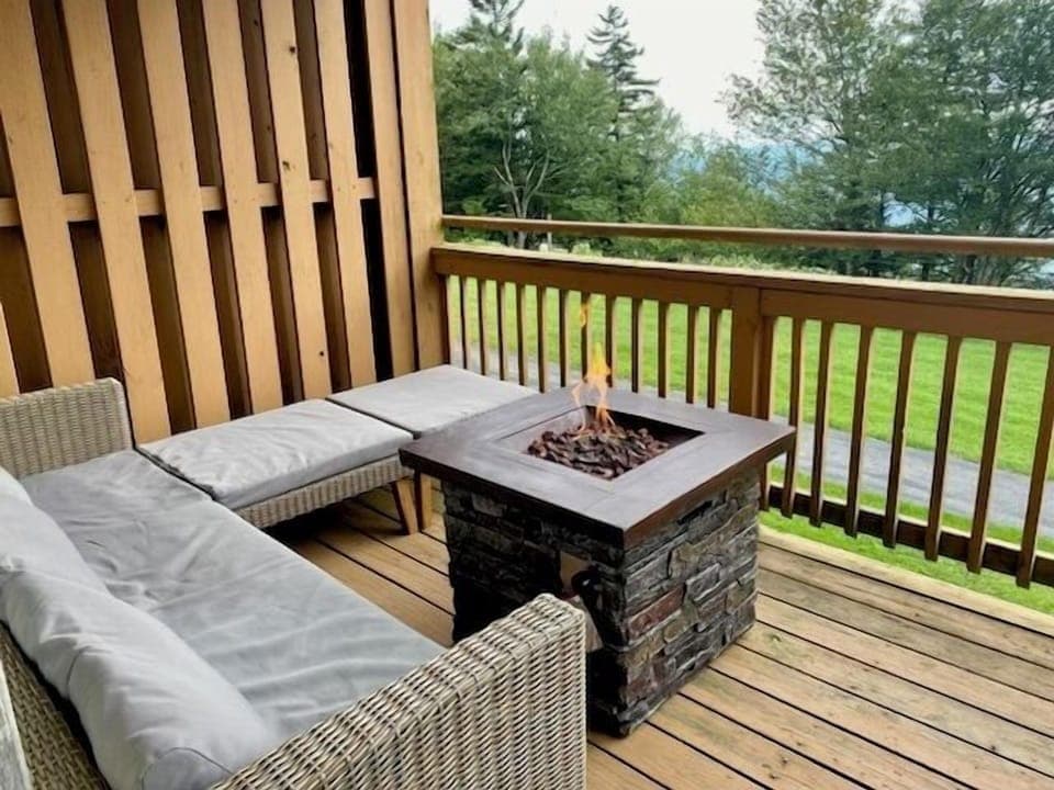 Private Deck, Fire Pit