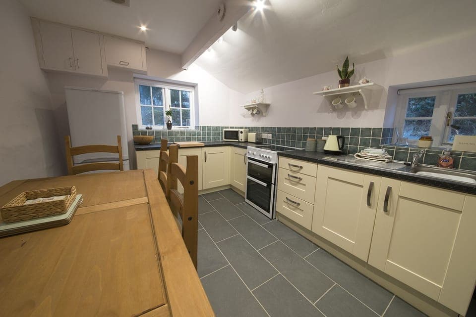 Low Bowkerstead kitchen