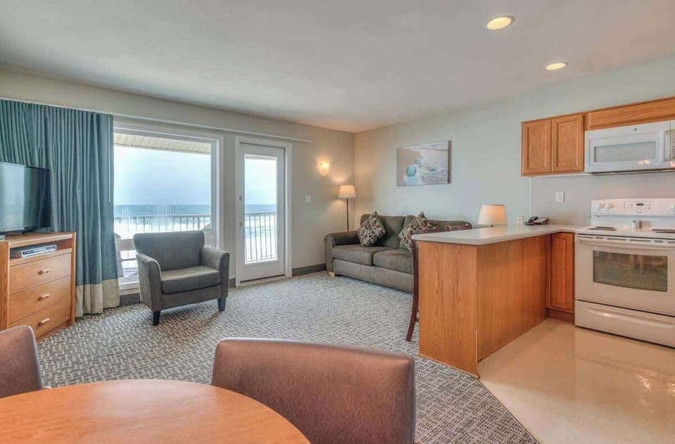 Welcome to Unit 306, Mussel Memories