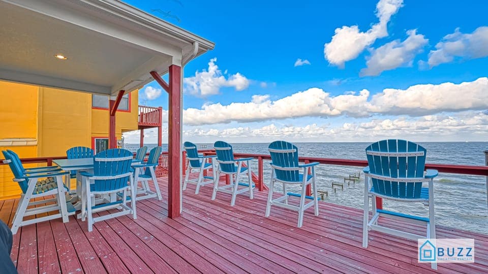 Wake Up to Gorgeous Ocean Views