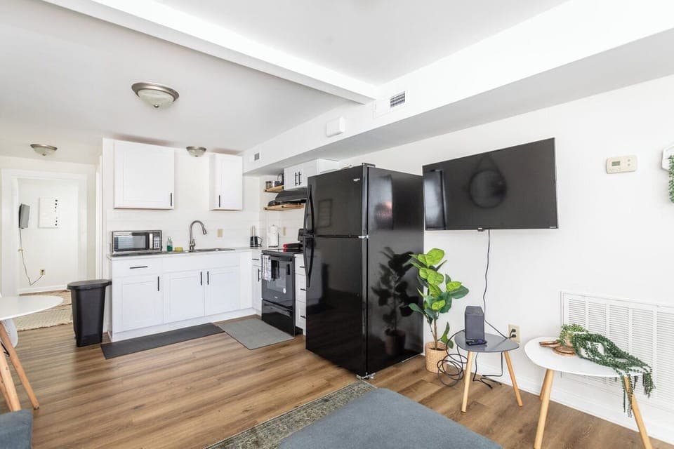 The kitchen is fully stocked for 2 with pots, pans, utensils, cups, wine glasses, etc. WIFI/NETFLIX provided.