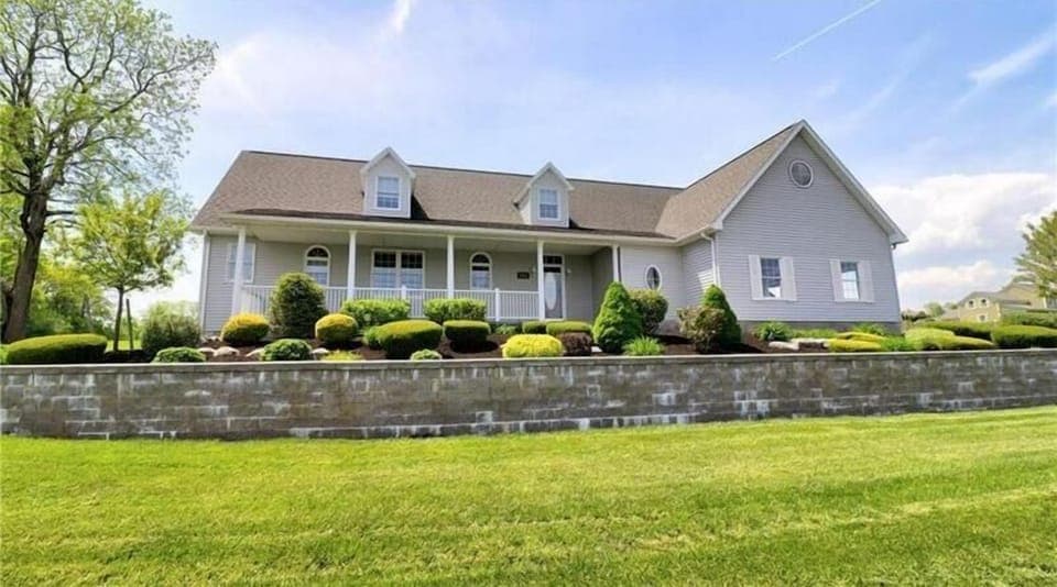 Front of House faces toward lake