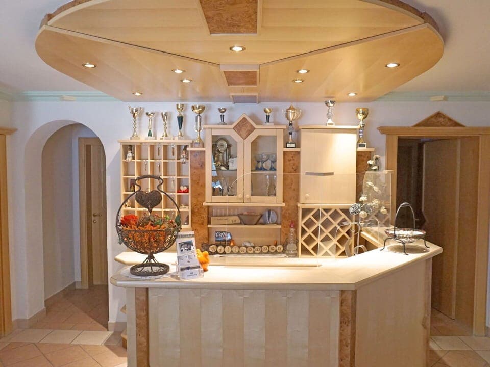 Water, Plant, Building, Daytime, Property, Sky, Swimming Pool, Azure, Tree, Body Of Water