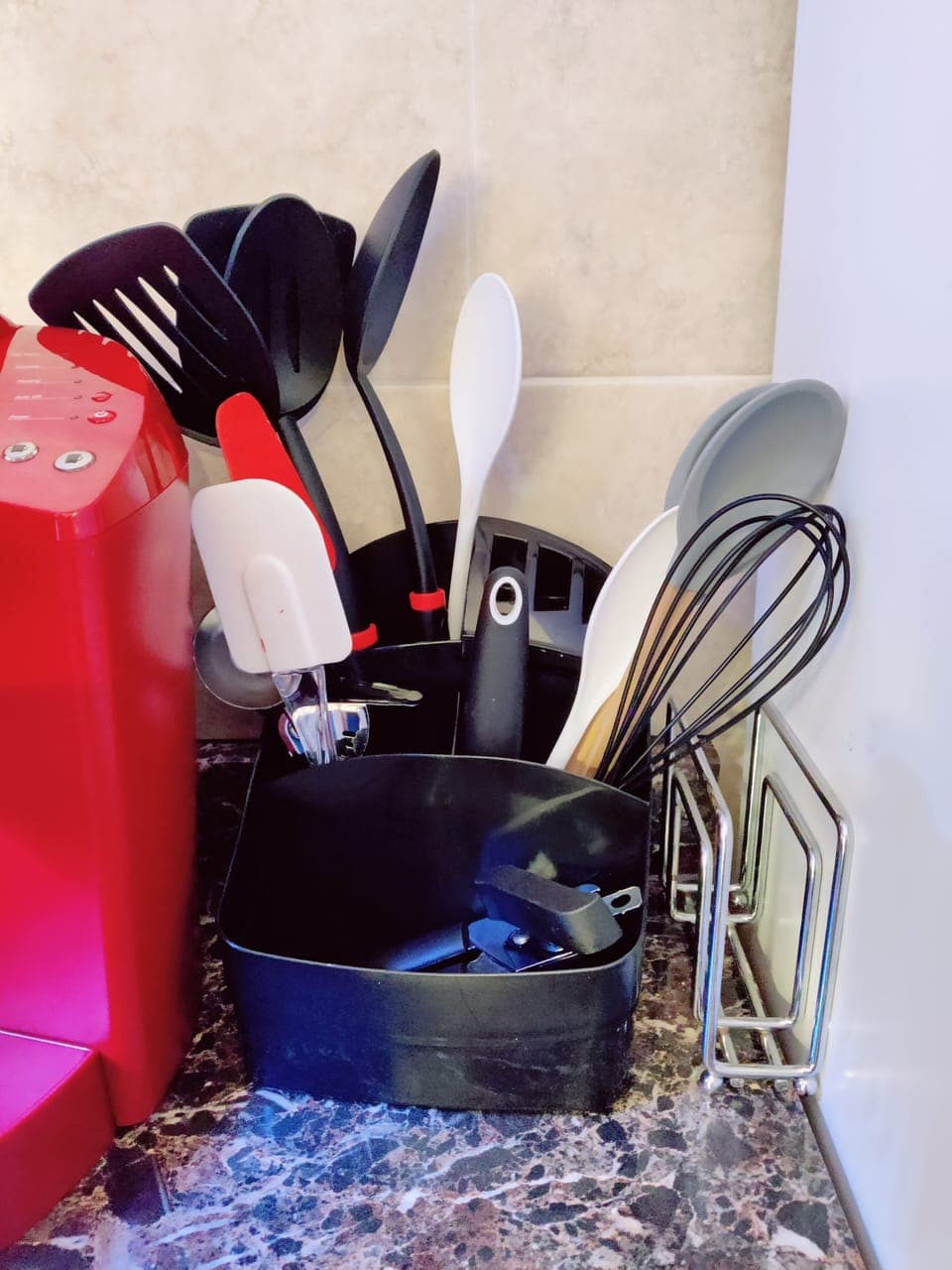 Basic kitchen supplies provided. Extended supply available upon request