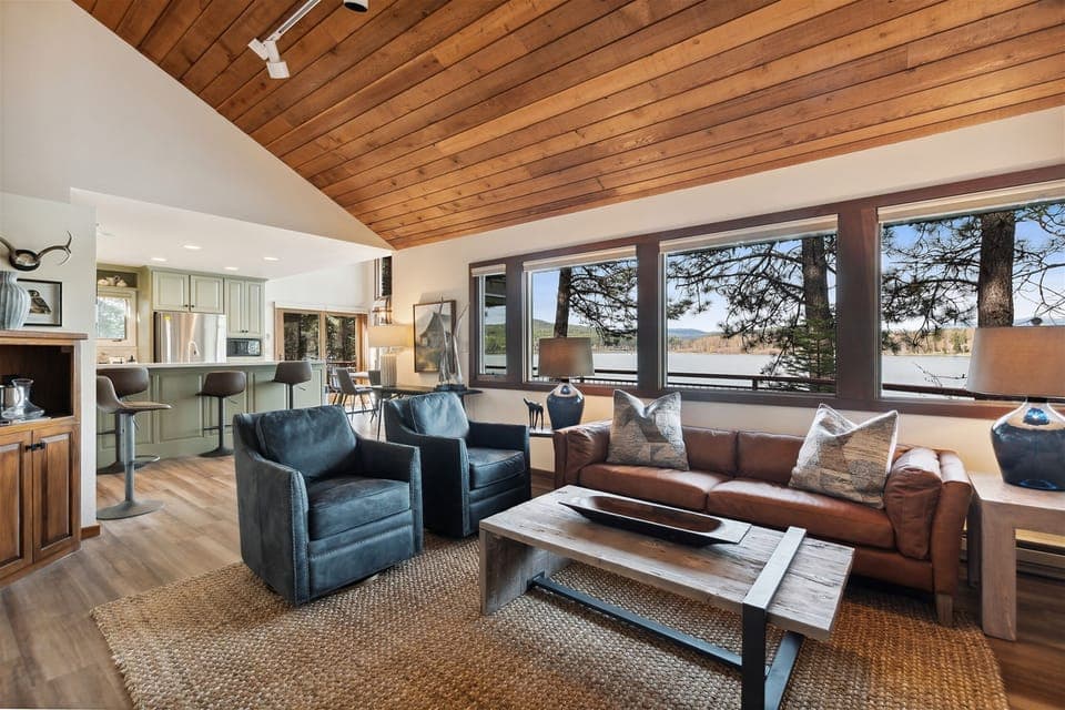 Main level living room